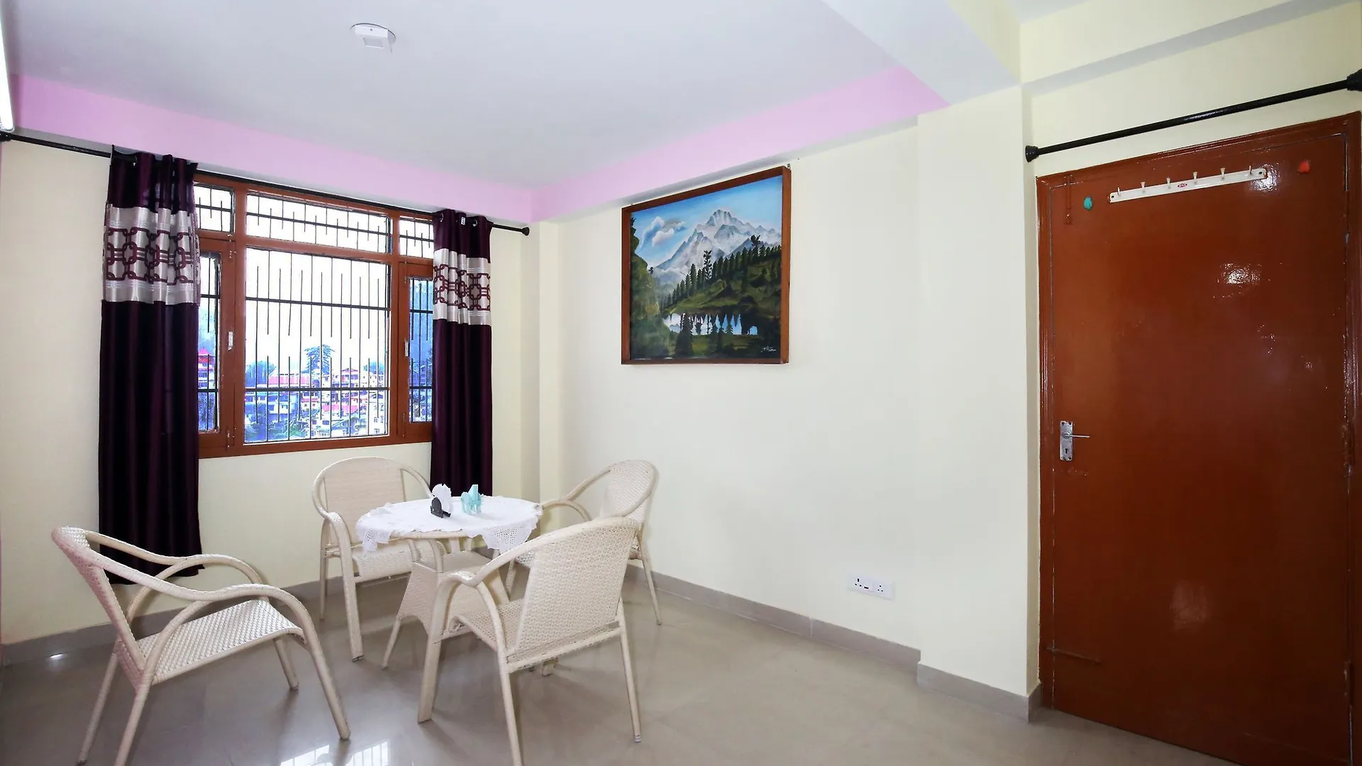 Oyo 9106 1 Bhk Isbt Shimla Apartment