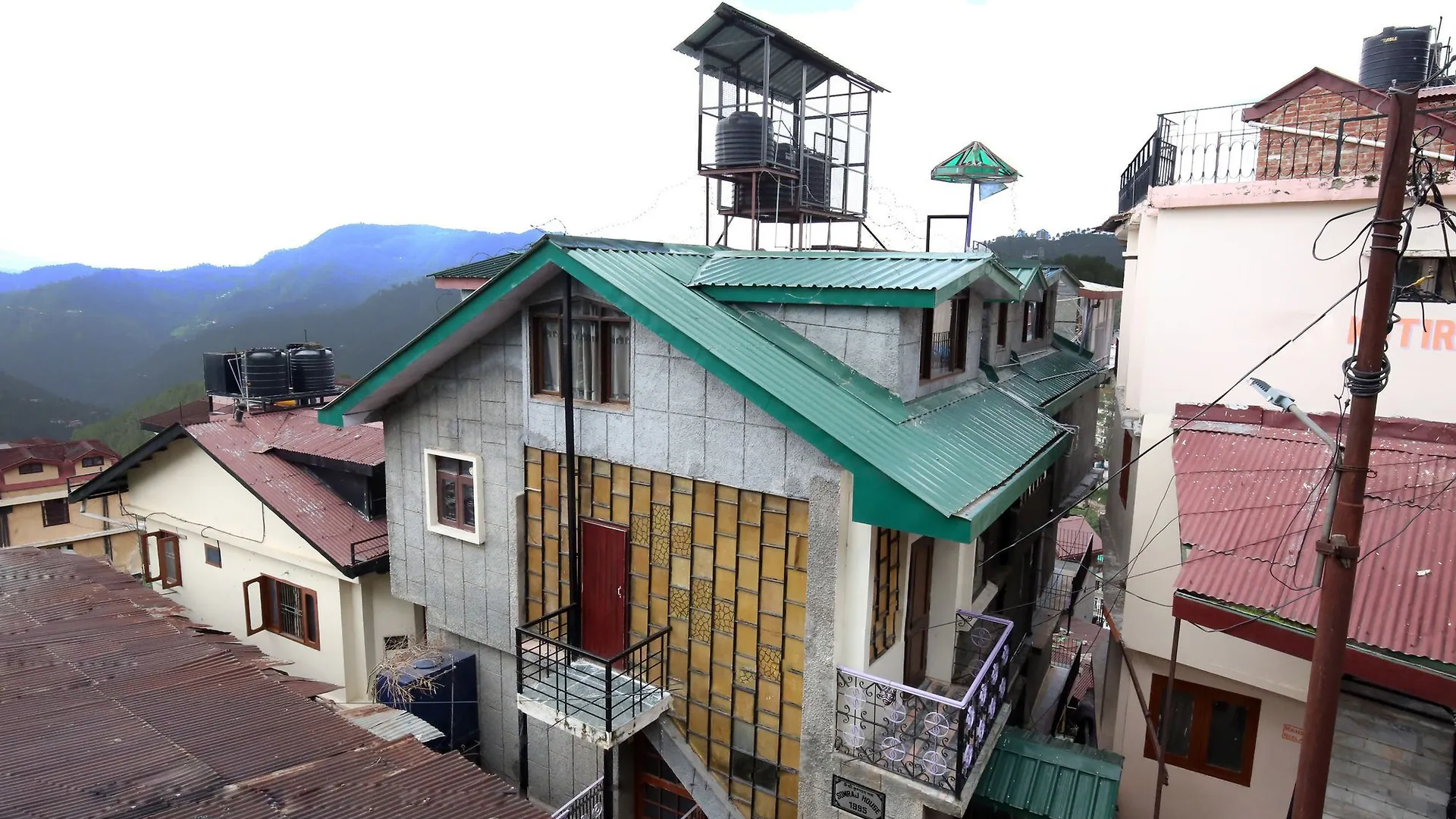 Oyo 9106 1 Bhk Isbt Shimla Apartment