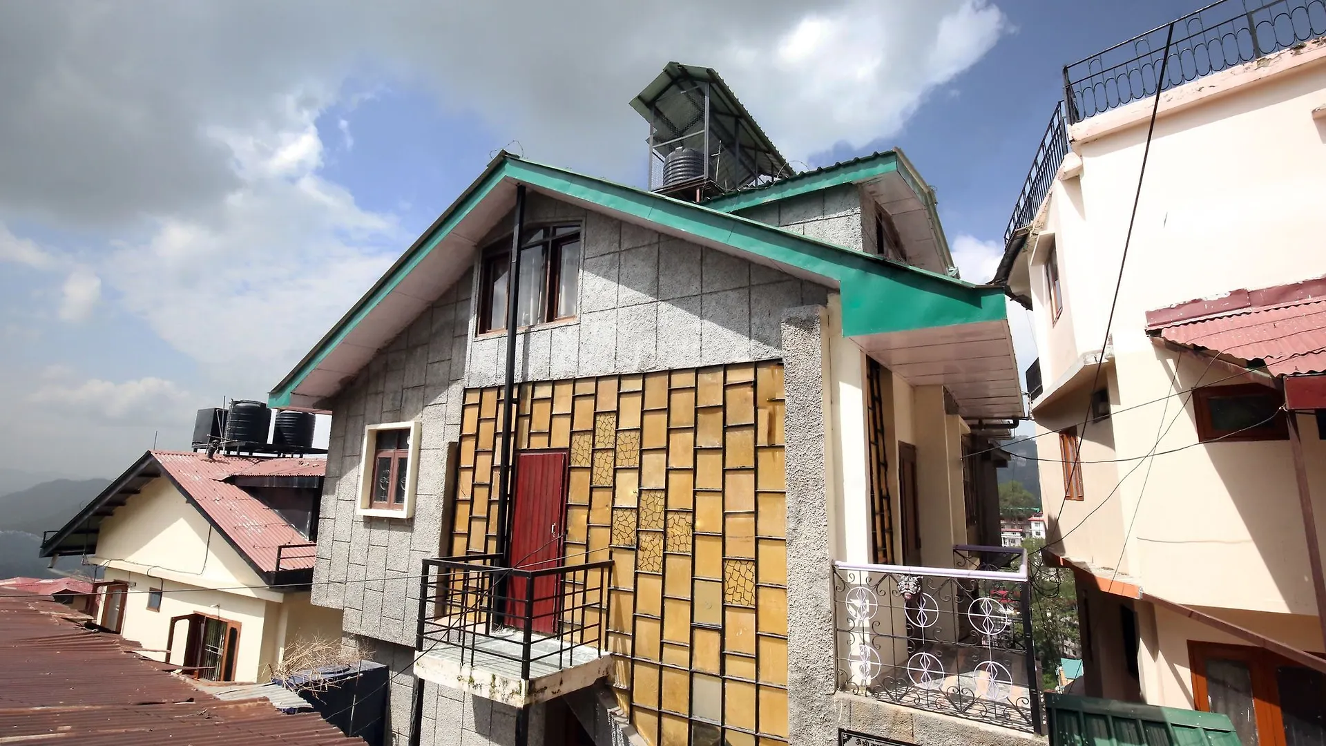 Oyo 9106 1 Bhk Isbt Shimla Apartment